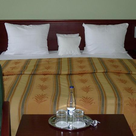 Hotel Hradna Brana Bratislava Quarto foto